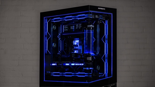 Unique Custom Water-Cooled PC in a Phanteks NV9 Case