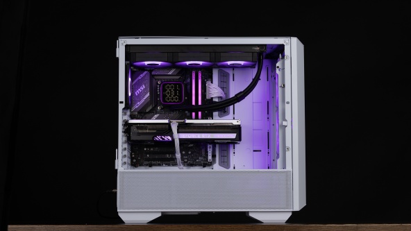 Upgrade to ultra settings: Gaming station based on AMD Ryzen 7 7800X3D and RTX 5070