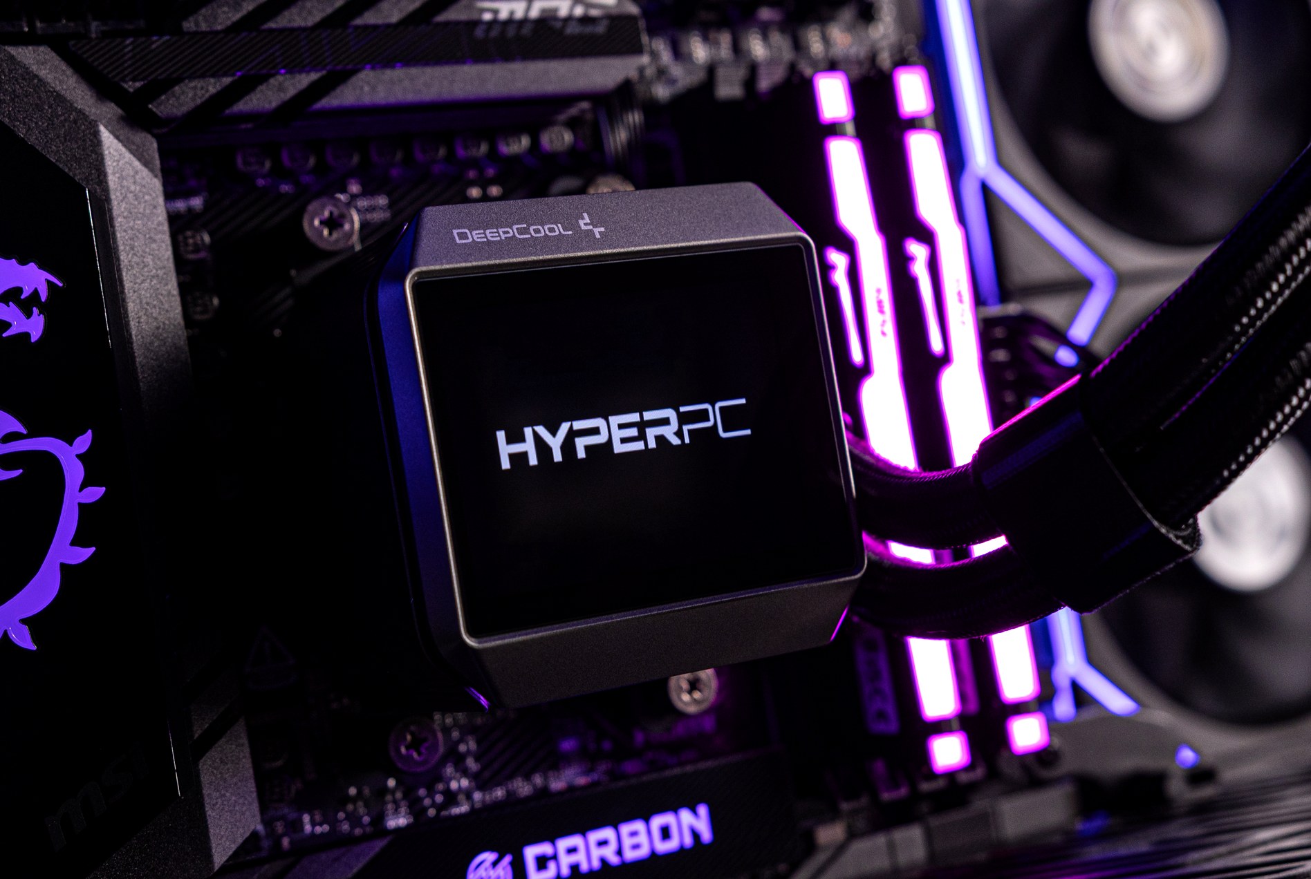 المعالج والذاكرة في منصة ألعاب HYPERPC