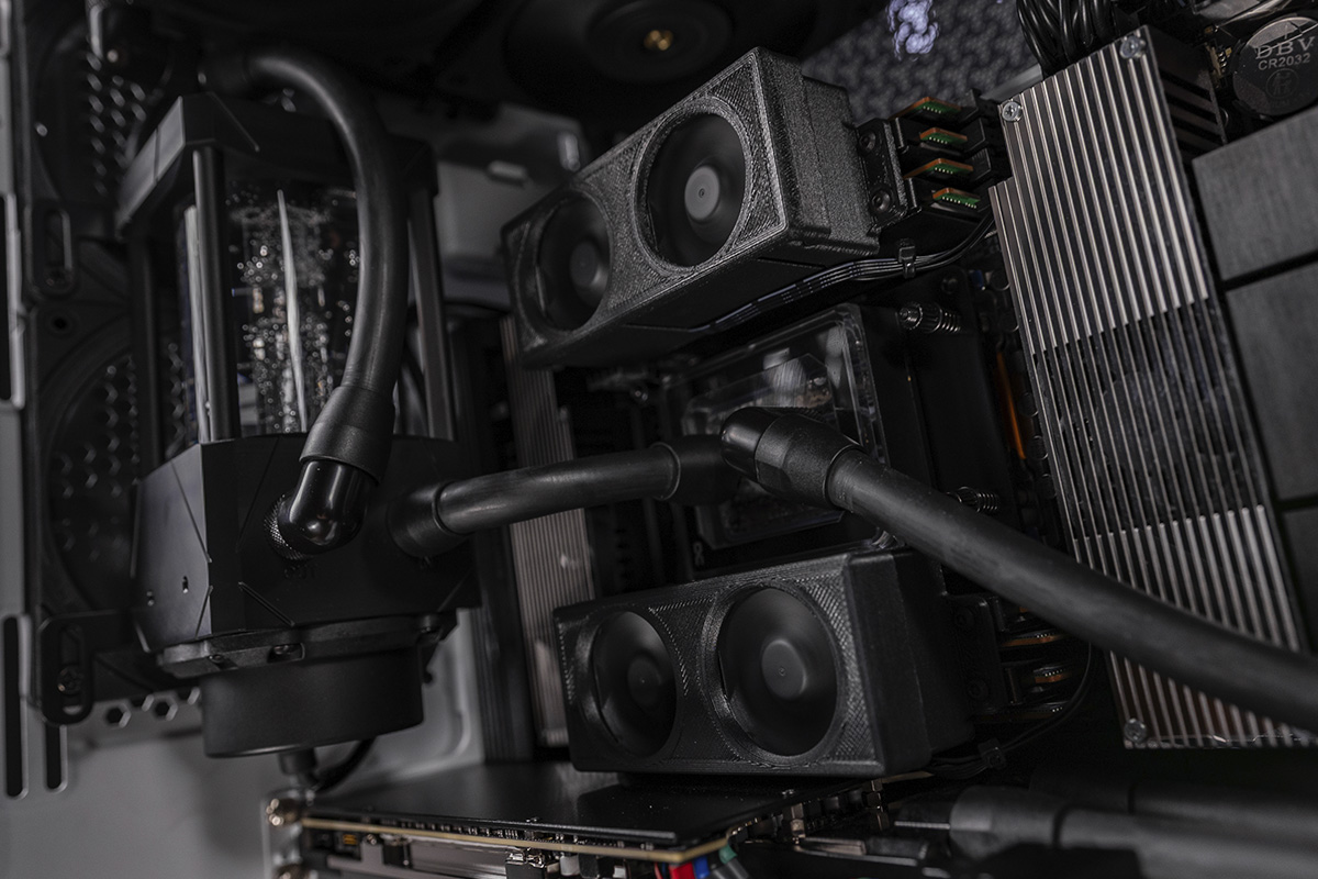 HYPERPC AMPERE X ULTRA workstation: 4x RTX 6000 Blackwell for computing and neural networks
