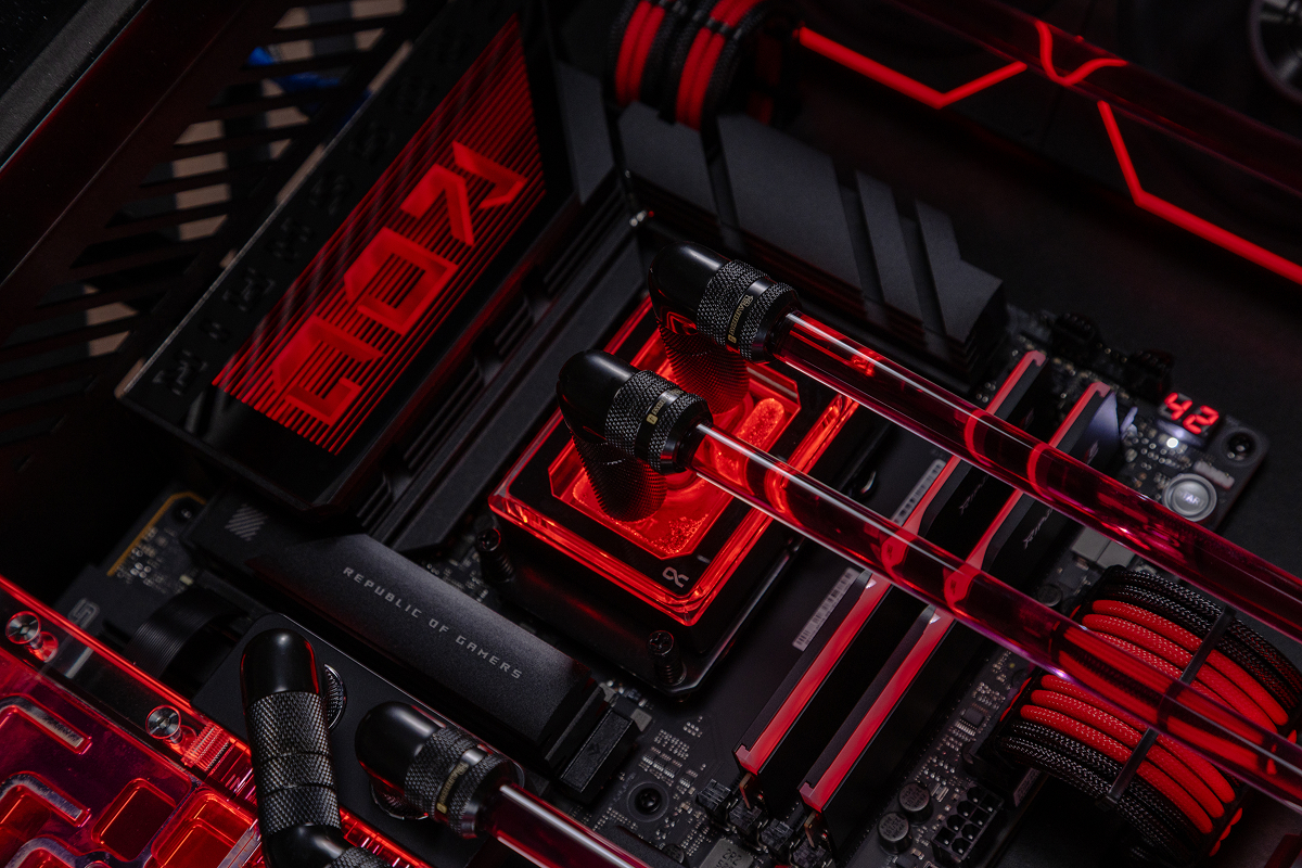 ASUS ROG CROSSHAIR X870E HERO and a dual cooling loop
