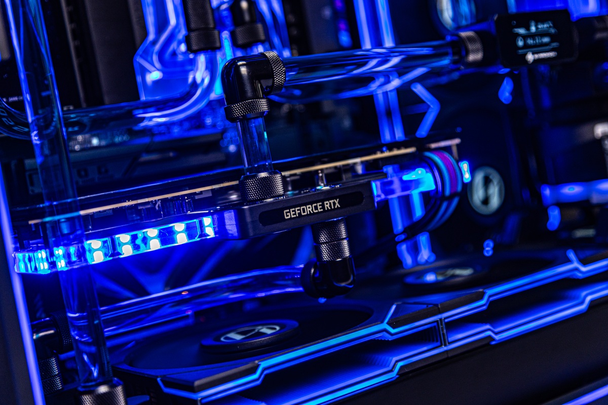 Alphacool water block on an ASUS GeForce RTX 5090 ROG Astral