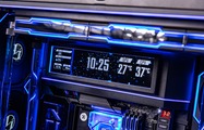 Top-panel display showing CPU and GPU load and temperatures