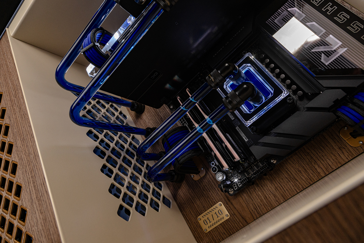 HYPERPC CONCEPT X — dual-loop custom liquid cooling with EK-CryoFuel Blue
