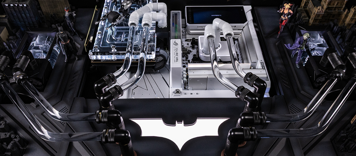 Custom liquid cooling and a Batman-logo panel in the HYPERPC DESK