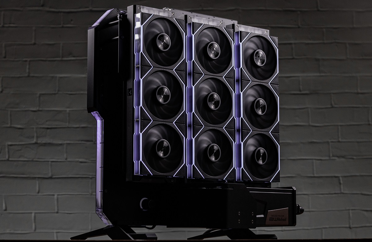 Custom outline and assembly of a flagship PC in the open Granzon G20 stand