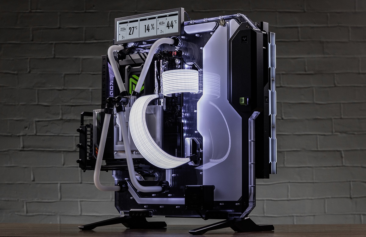 Custom outline and assembly of a flagship PC in the open Granzon G20 stand