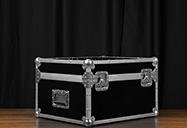 كمبيوتر ألعاب في شكل حقيبة HYPERPC CASE