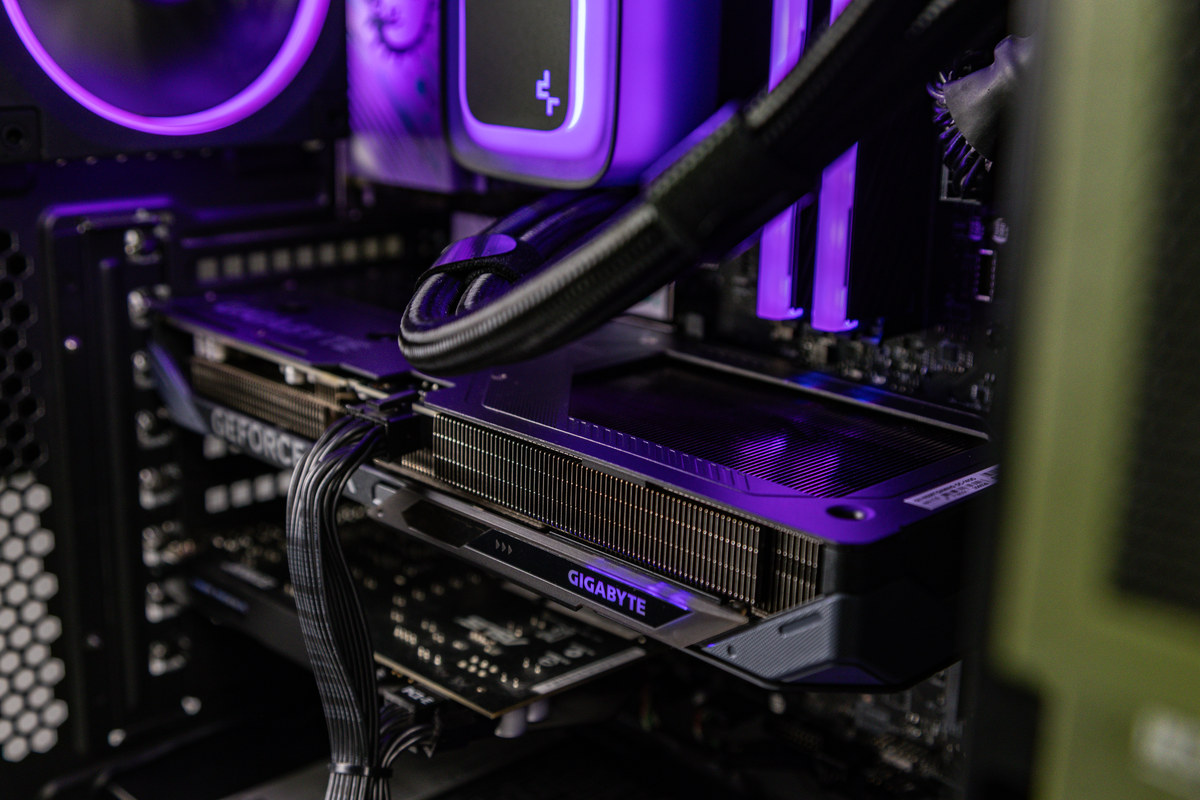 حياة جديدة: الانتقال من X99 إلى AM5 في هيكل Thermaltake Level 10 GT
