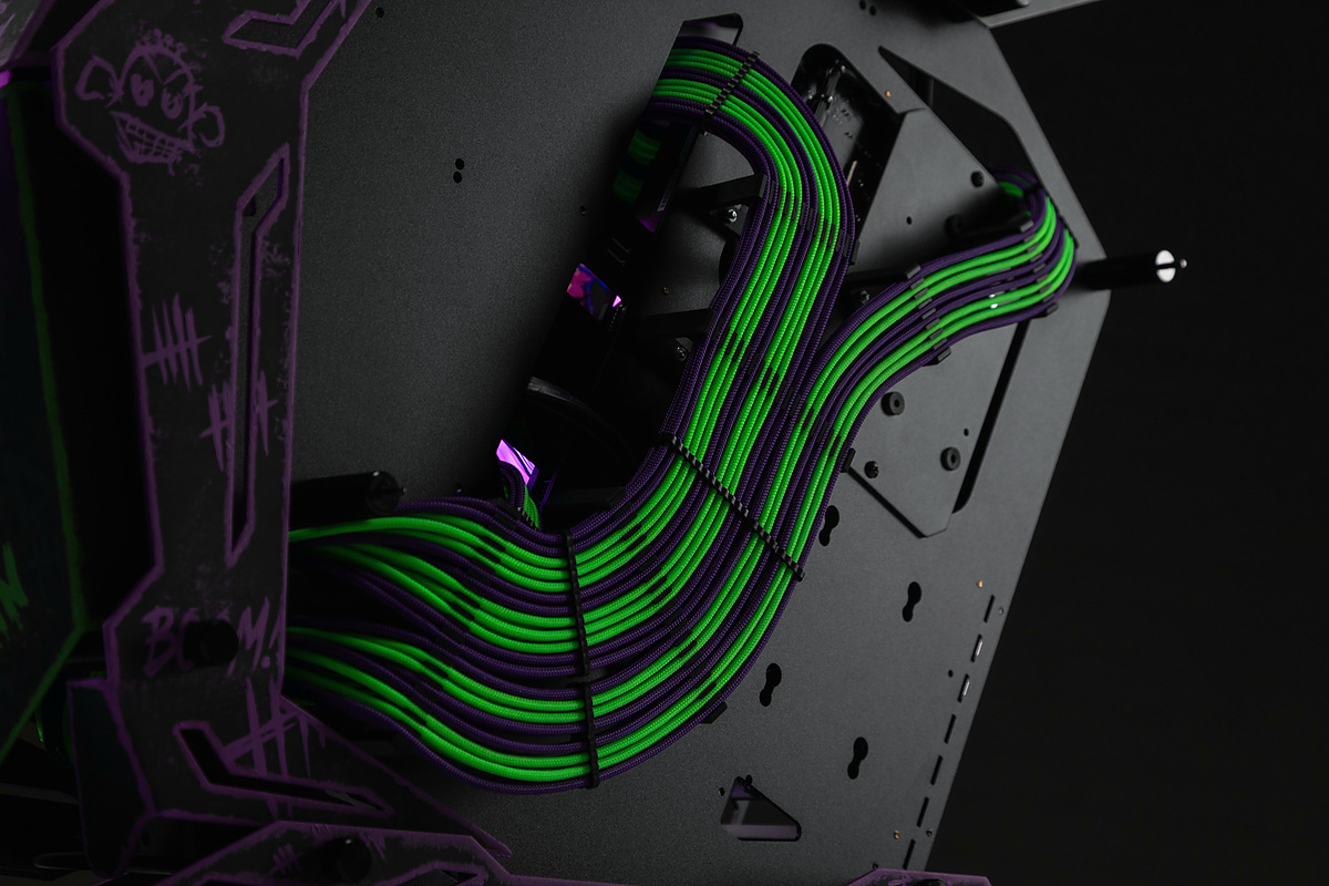 HYPERPC LUMEN x Arcane — full view of the custom build