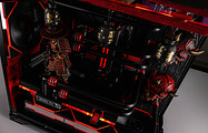 HYPERPC Samurai — case interior with red-and-black airbrushing and custom liquid cooling