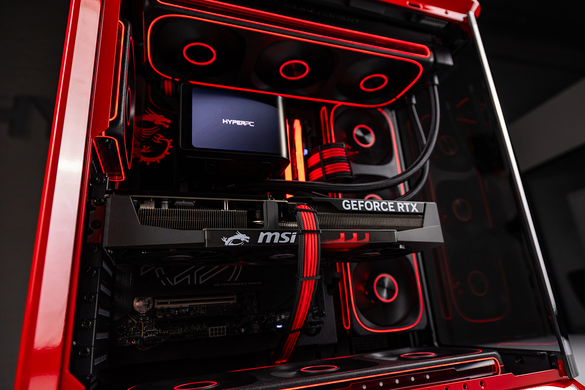 Exclusive PC for Max Natcorn
