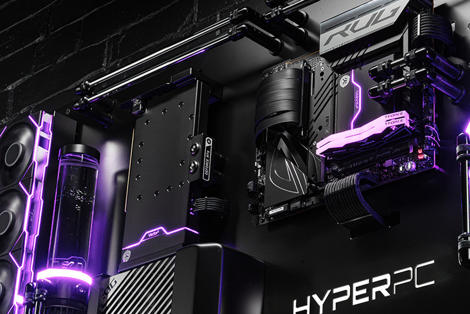 The processor platform and components of a HYPERPC WALL gaming build