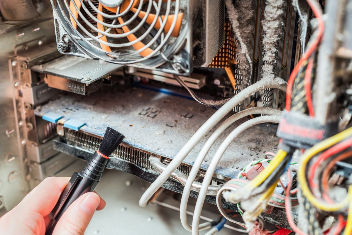 Cleaning dust from a PC