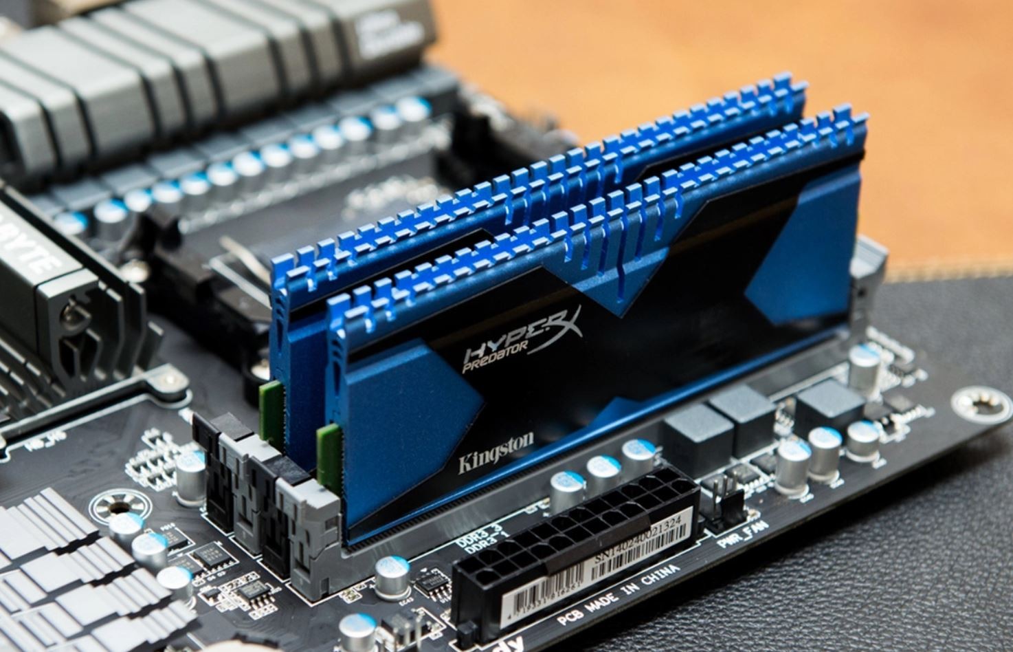 Single-channel and dual-channel RAM modes